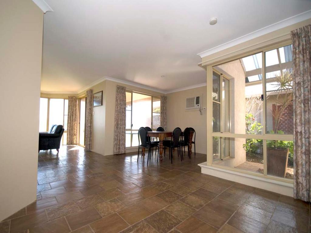 Pelican Shore Oceanfront Villa 6 Kalbarri Ruang foto