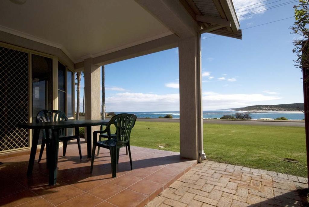 Pelican Shore Oceanfront Villa 6 Kalbarri Ruang foto